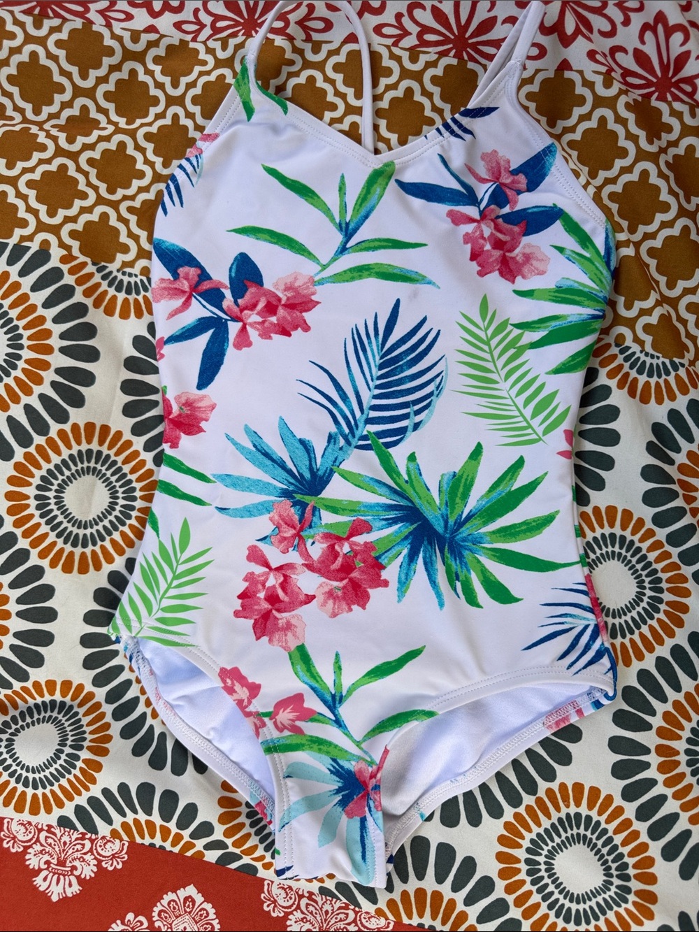 Kanu Surf Girls Size 7 White Tropical Floral Cross-Back One-Piece Swimsuit